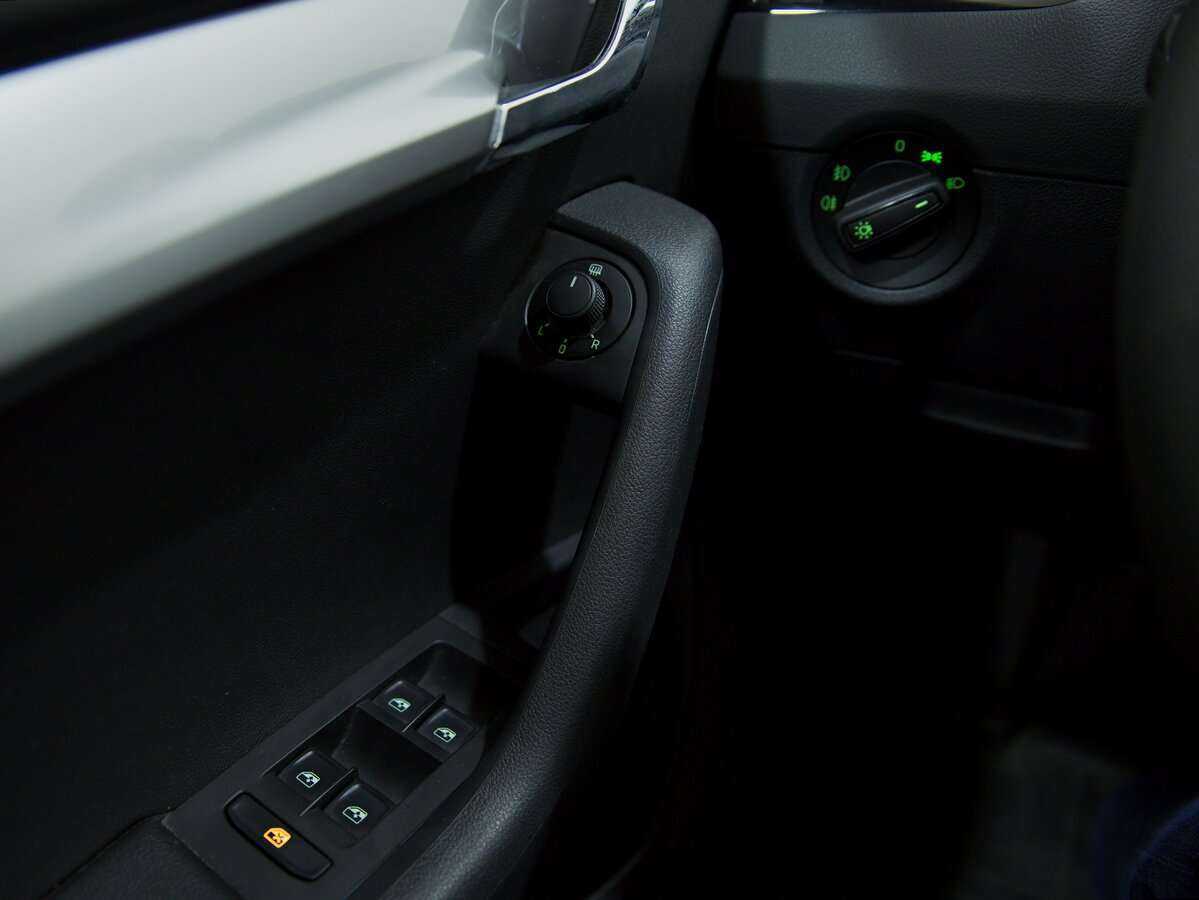 Б/У Шкода Октавия 2019 года. Фото: #9