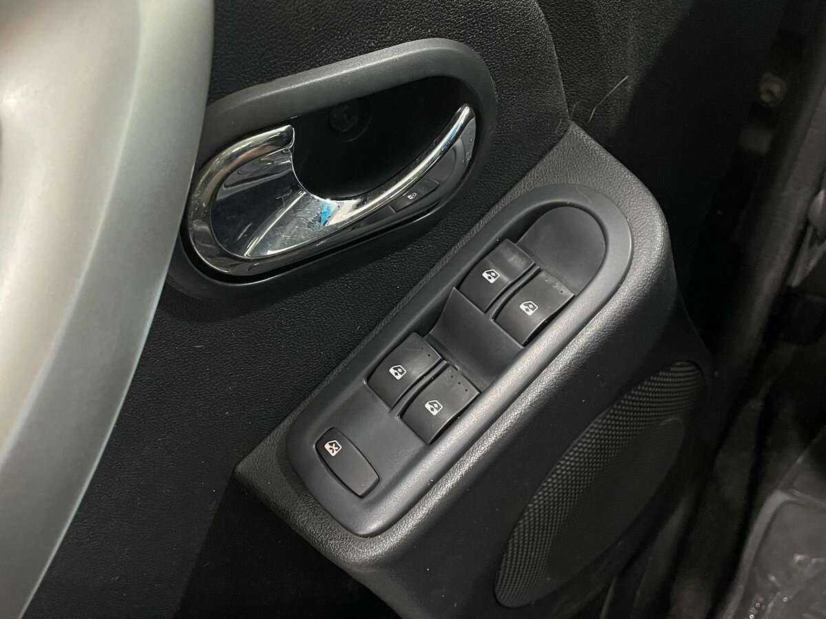 Б/У Ниссан Террано 2015 года. Фото: #10