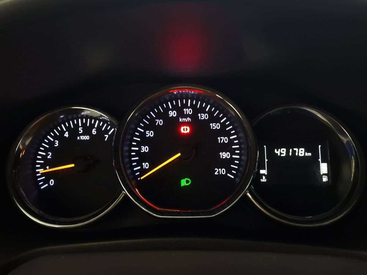 Б/У Рено Сандеро 2019 года. Фото: #6