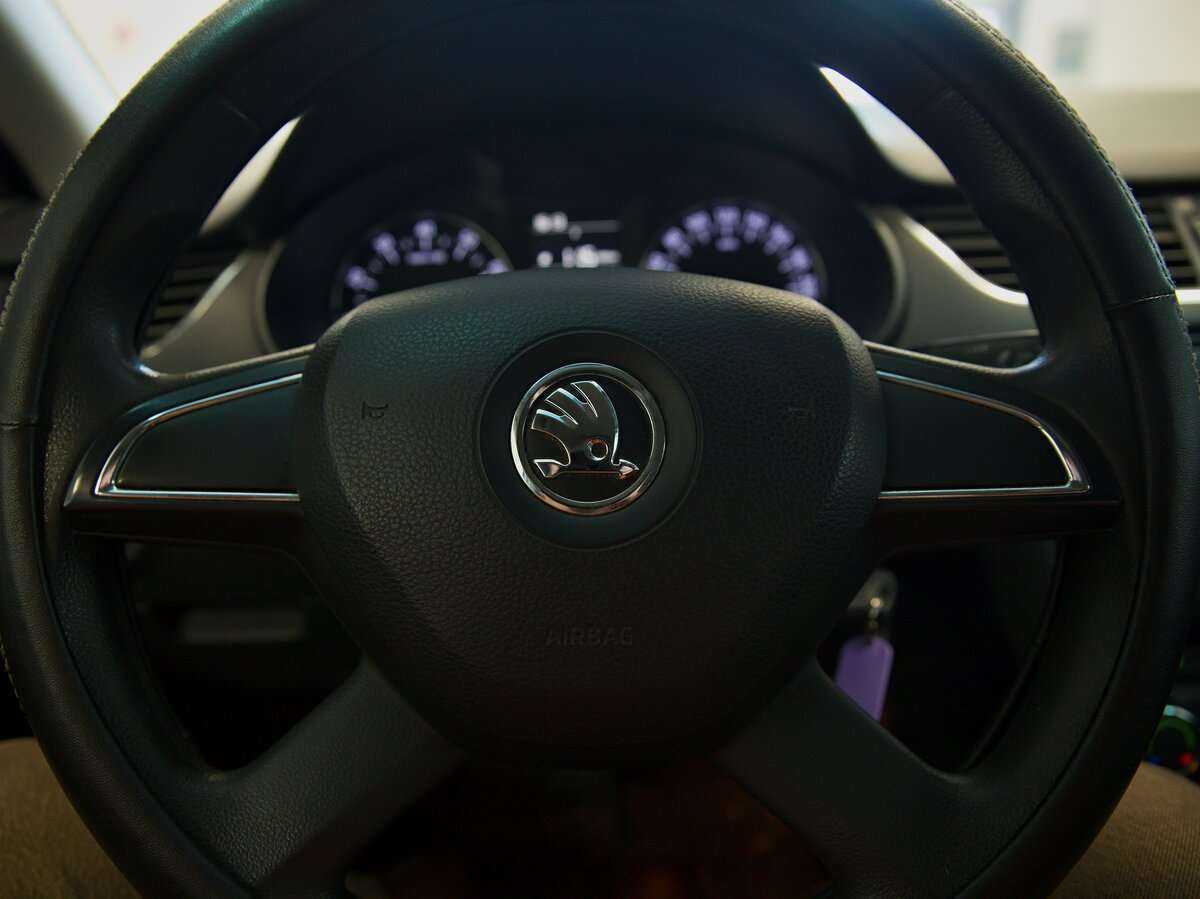 Б/У Шкода Октавия 2014 года. Фото: #8