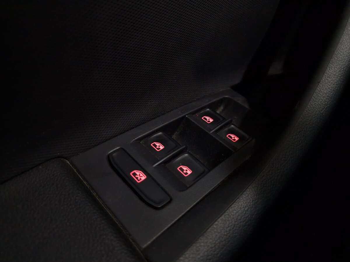 Б/У Фольксваген Поло 2021 года. Фото: #9