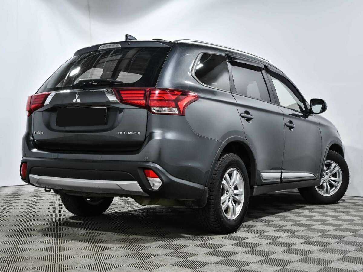 Mitsubishi Outlander 2018 года с пробегом. Фото: #3