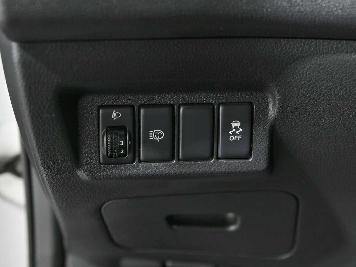 Б/У Ниссан Икс-Трейл 2014 года. Фото: #13