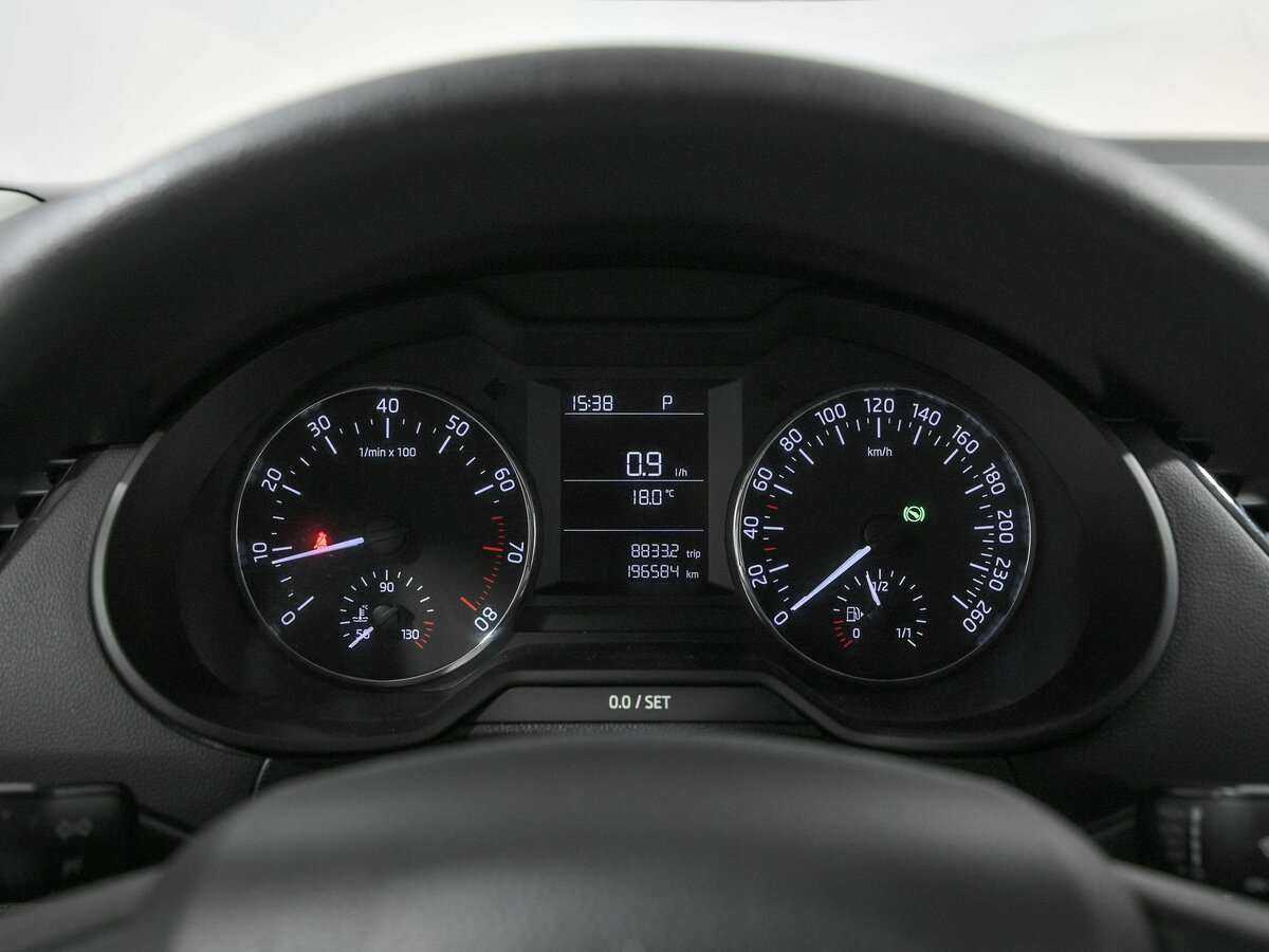 Б/У Шкода Октавия 2016 года. Фото: #7