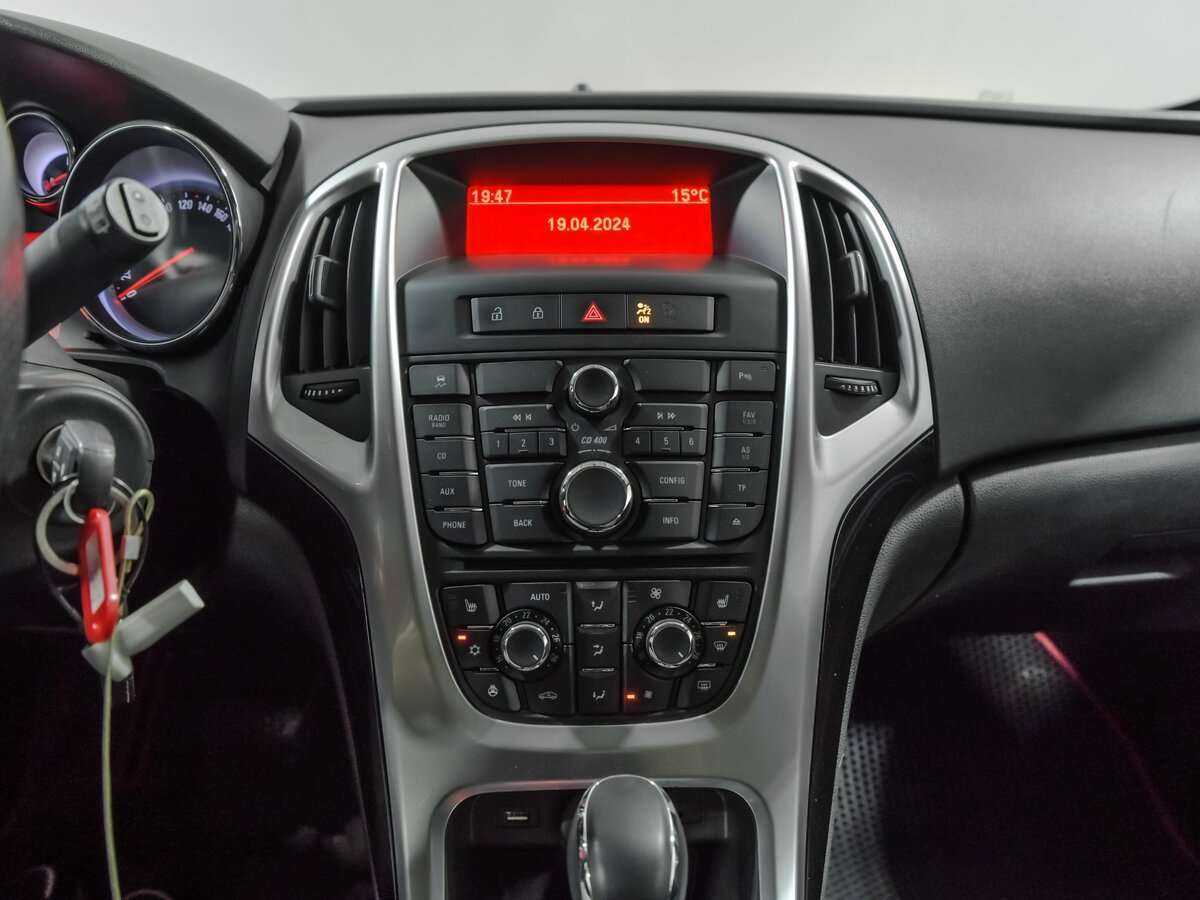 Б/У Опель Астра 2013 года. Фото: #6