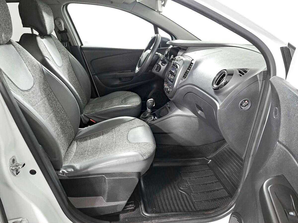 Б/У Рено Каптюр 2018 года. Фото: #8