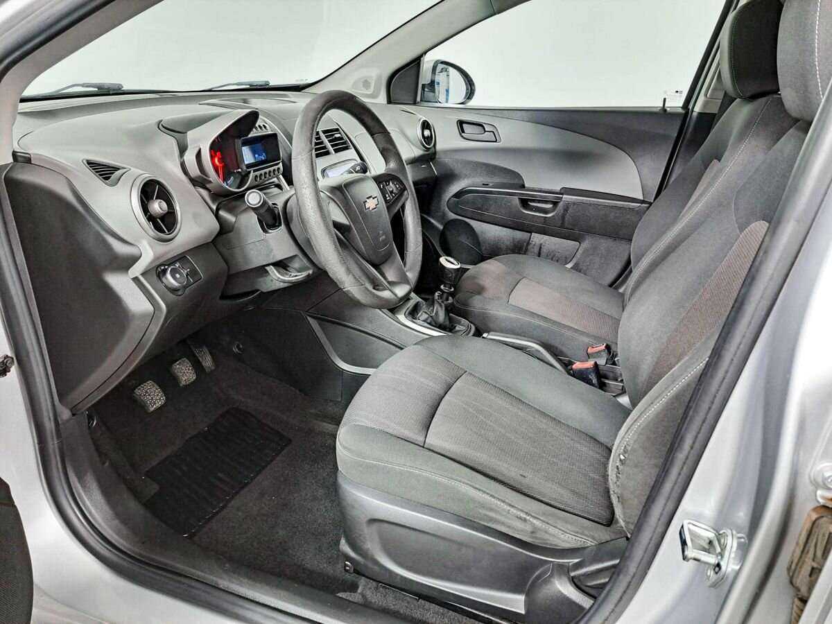 Б/У Шевроле Авео 2012 года. Фото: #13