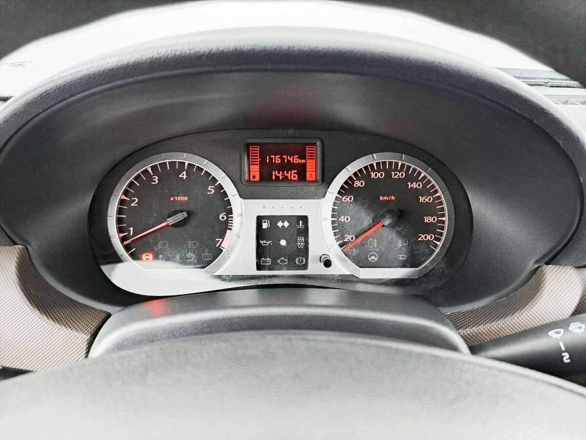 Б/У Лада (ВАЗ) Ларгус 2013 года. Фото: #8