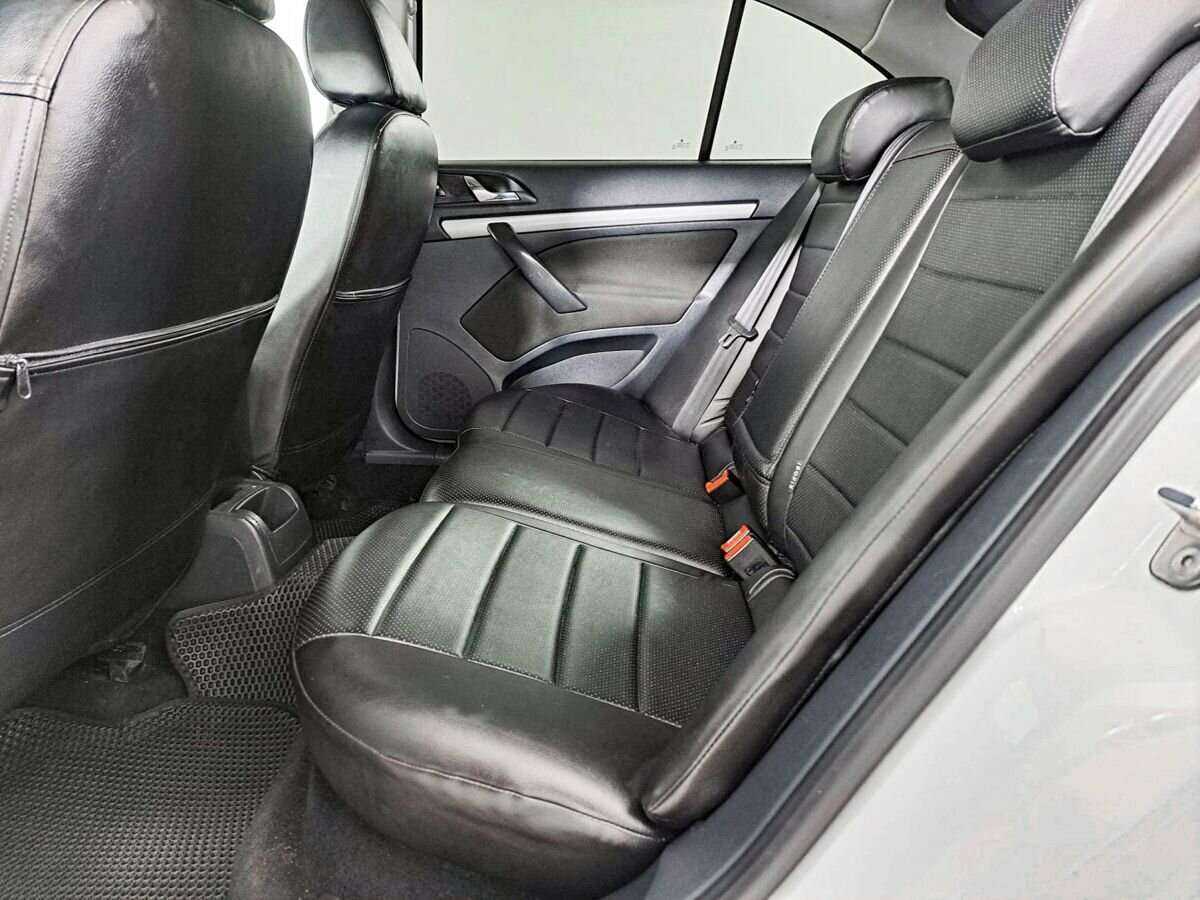 Б/У Шкода Октавия 2012 года. Фото: #9