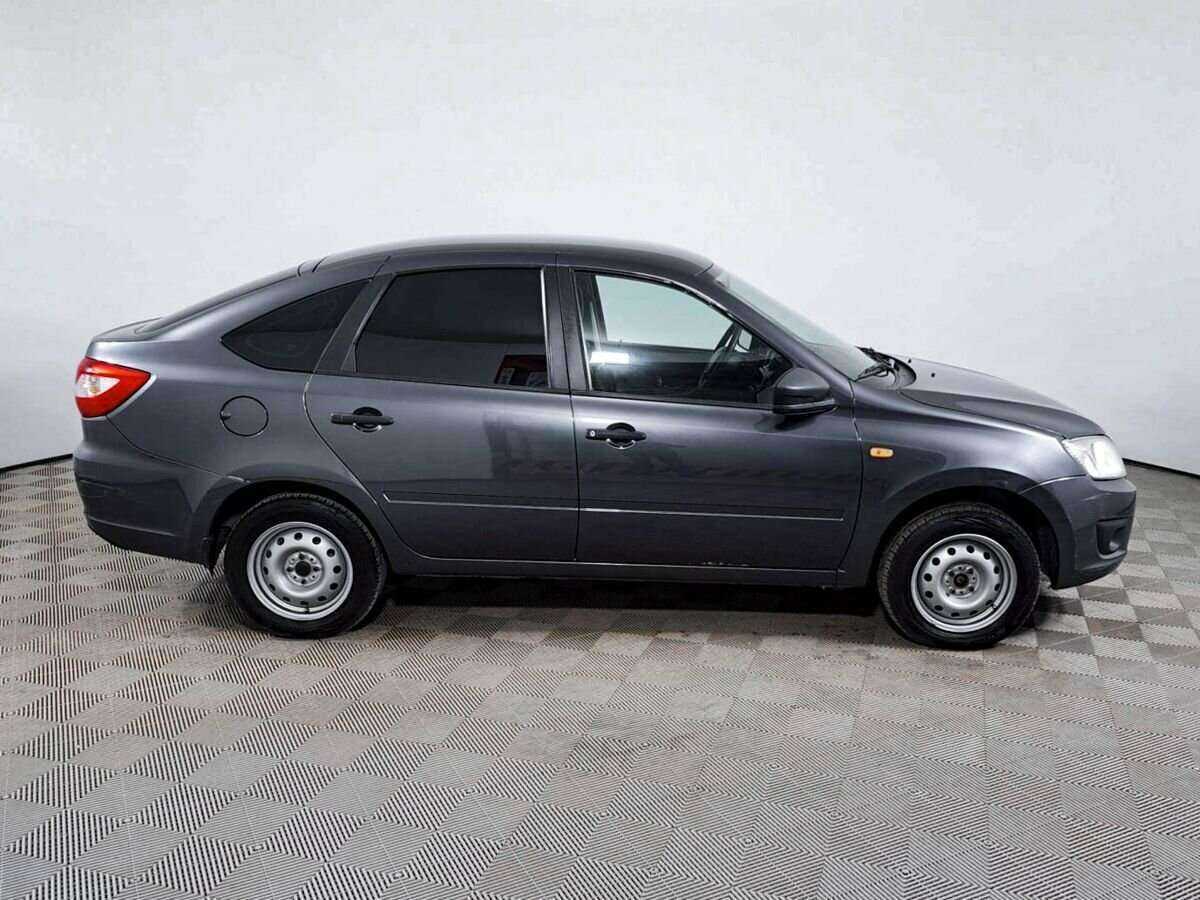 Б/У Лада (ВАЗ) Гранта 2017 года. Фото: #3