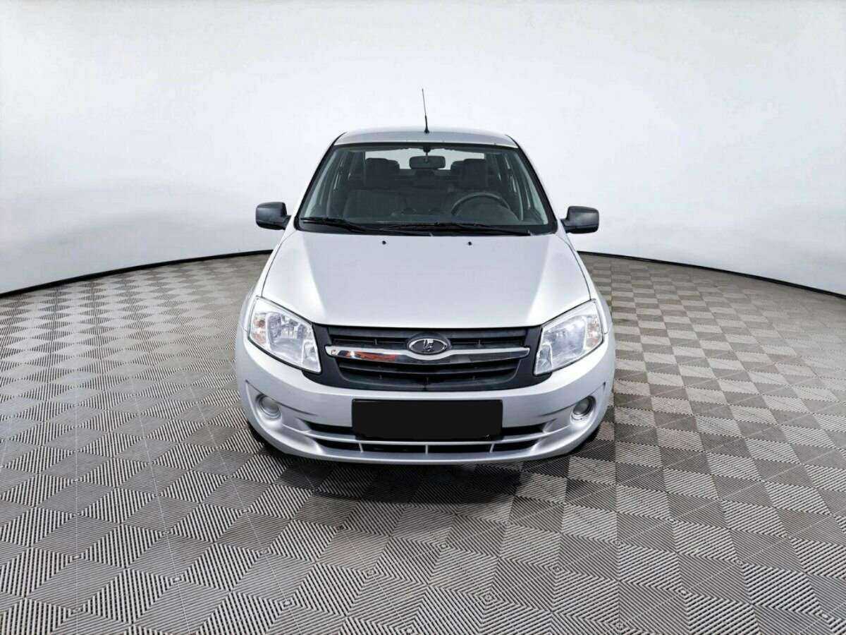 Б/У Лада (ВАЗ) Гранта 2013 года. Фото: #1