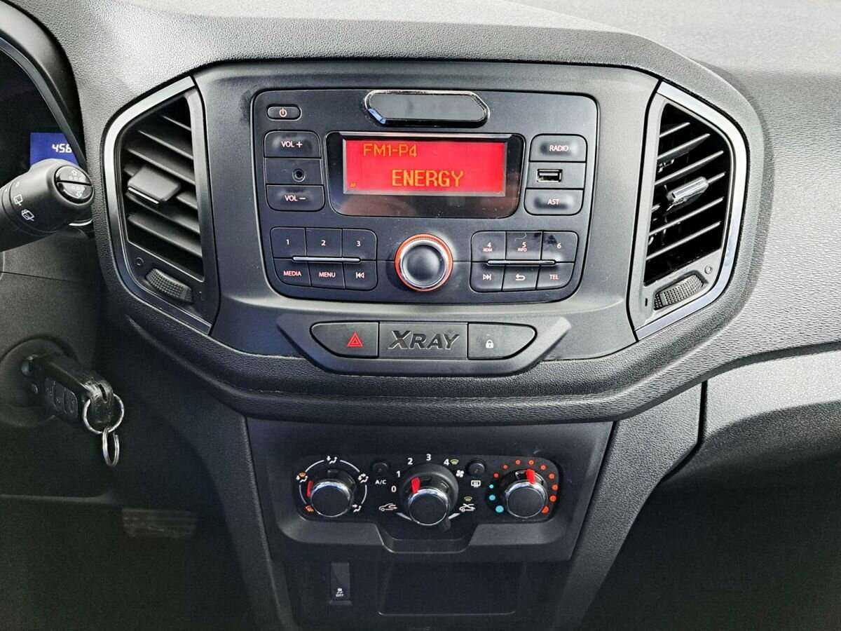 Б/У Лада (ВАЗ) ИКСРЭЙ 2018 года. Фото: #12