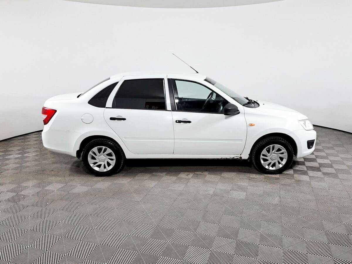 Б/У Лада (ВАЗ) Гранта 2016 года. Фото: #3