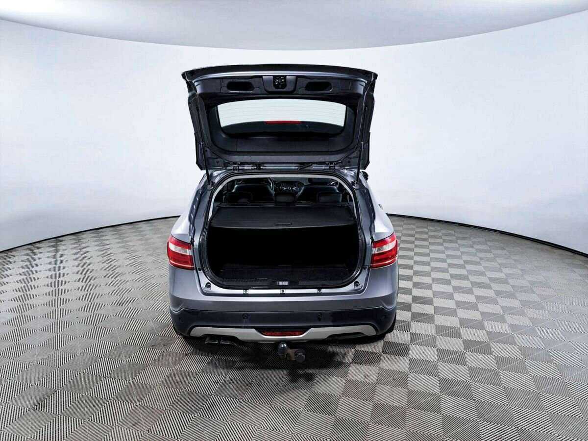 Б/У Лада (ВАЗ) Веста 2017 года. Фото: #9