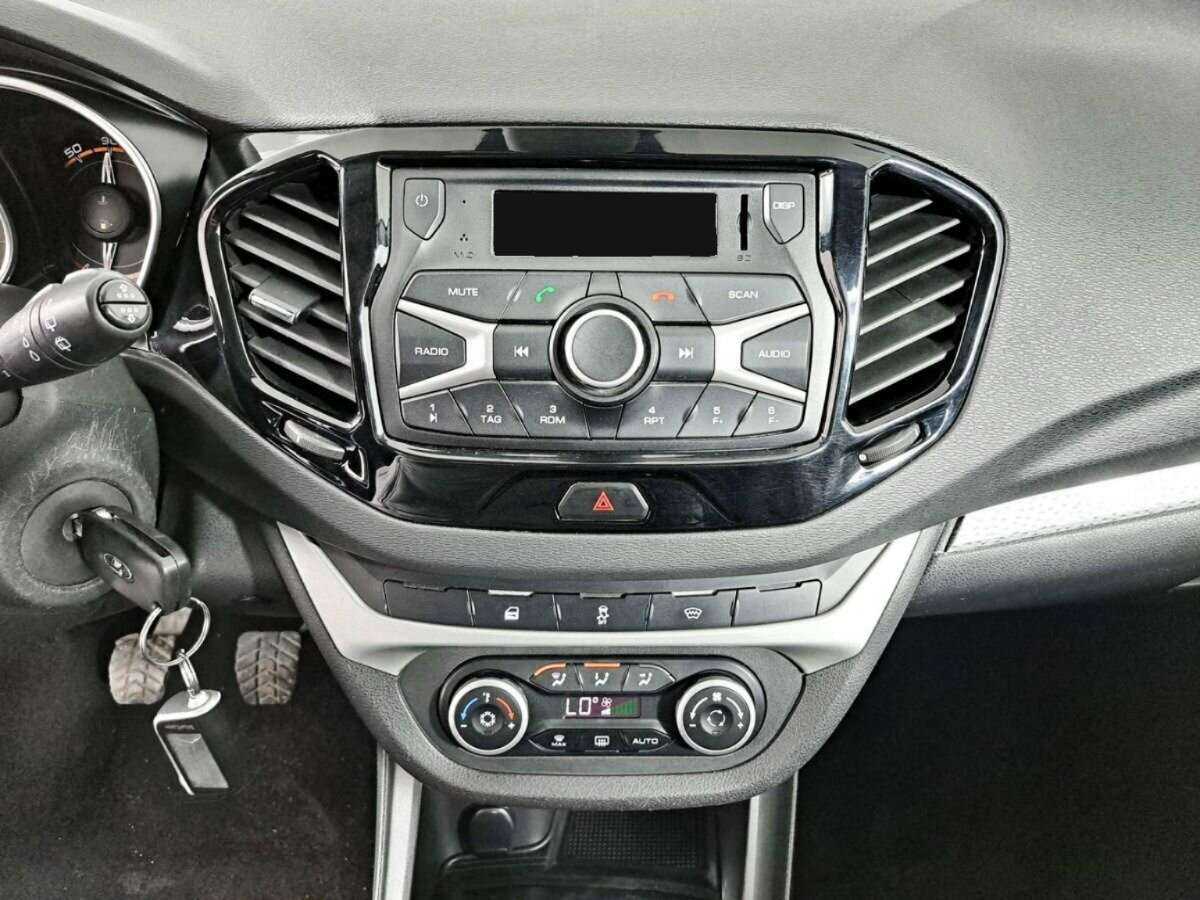 Б/У Лада (ВАЗ) Веста 2017 года. Фото: #14