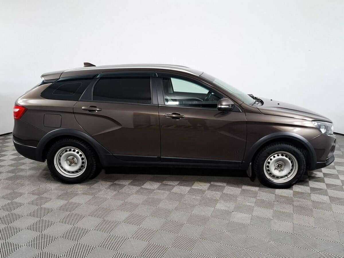 Б/У Лада (ВАЗ) Веста 2017 года. Фото: #3