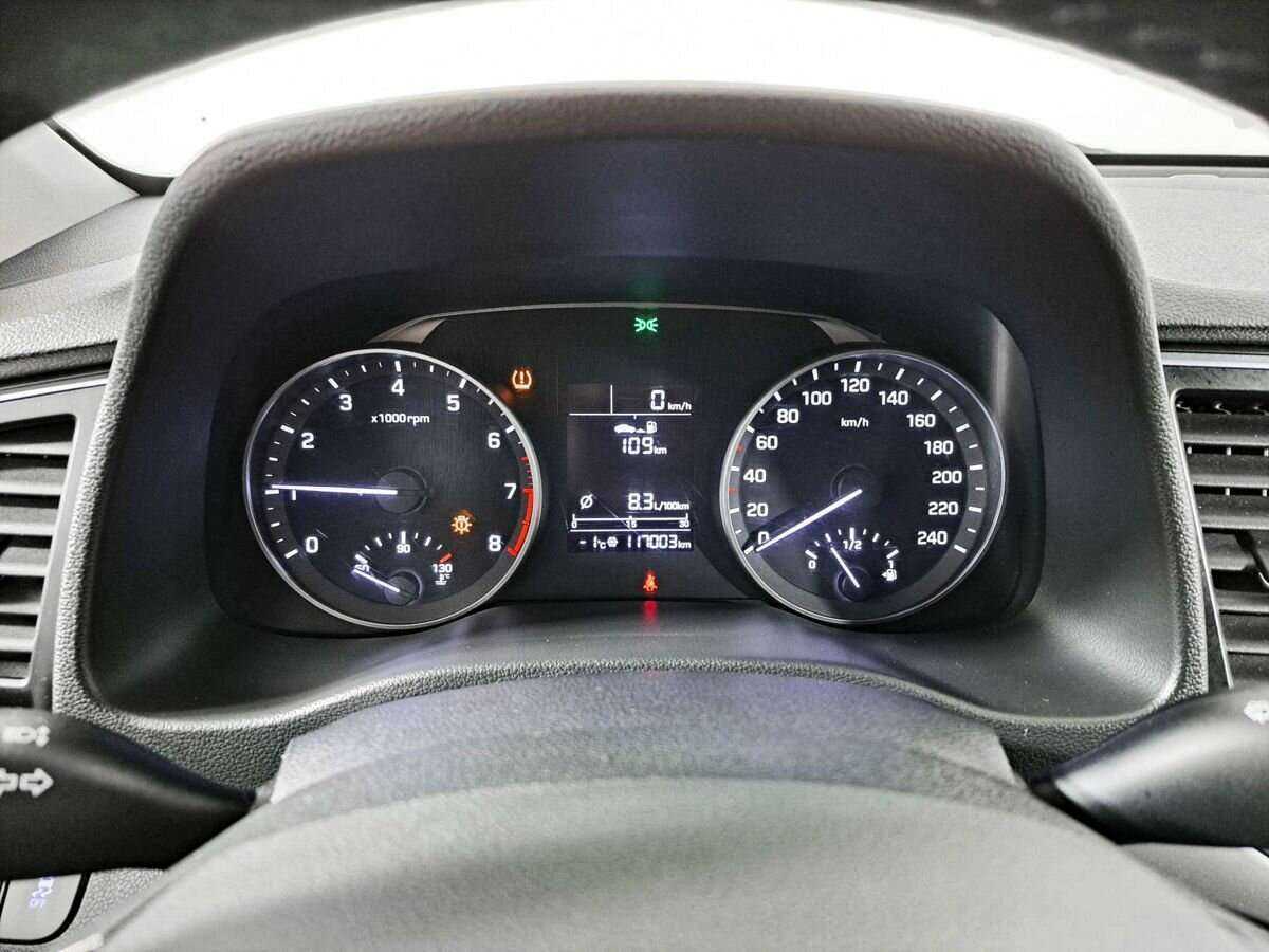 Б/У Хендай Елантра 2018 года. Фото: #12