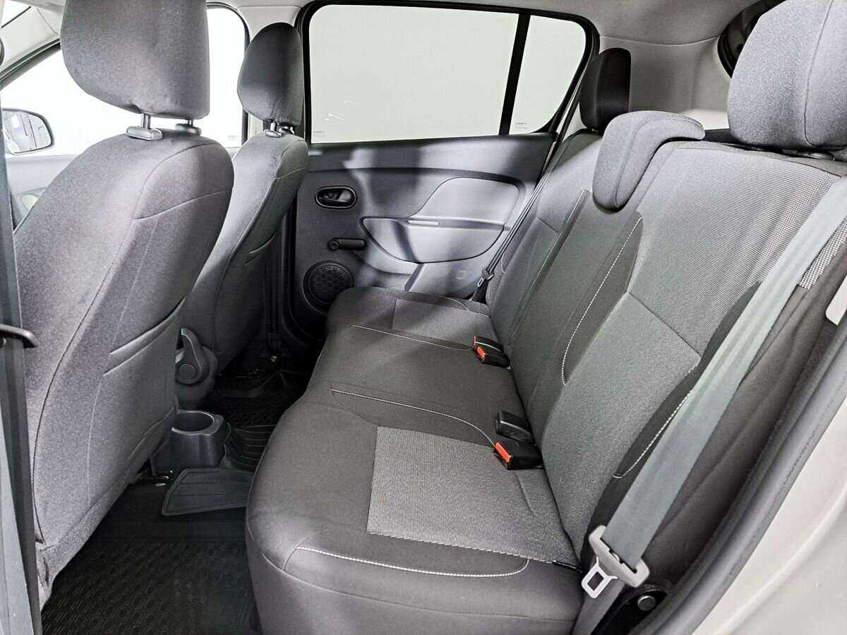 Б/У Рено Сандеро 2020 года. Фото: #9