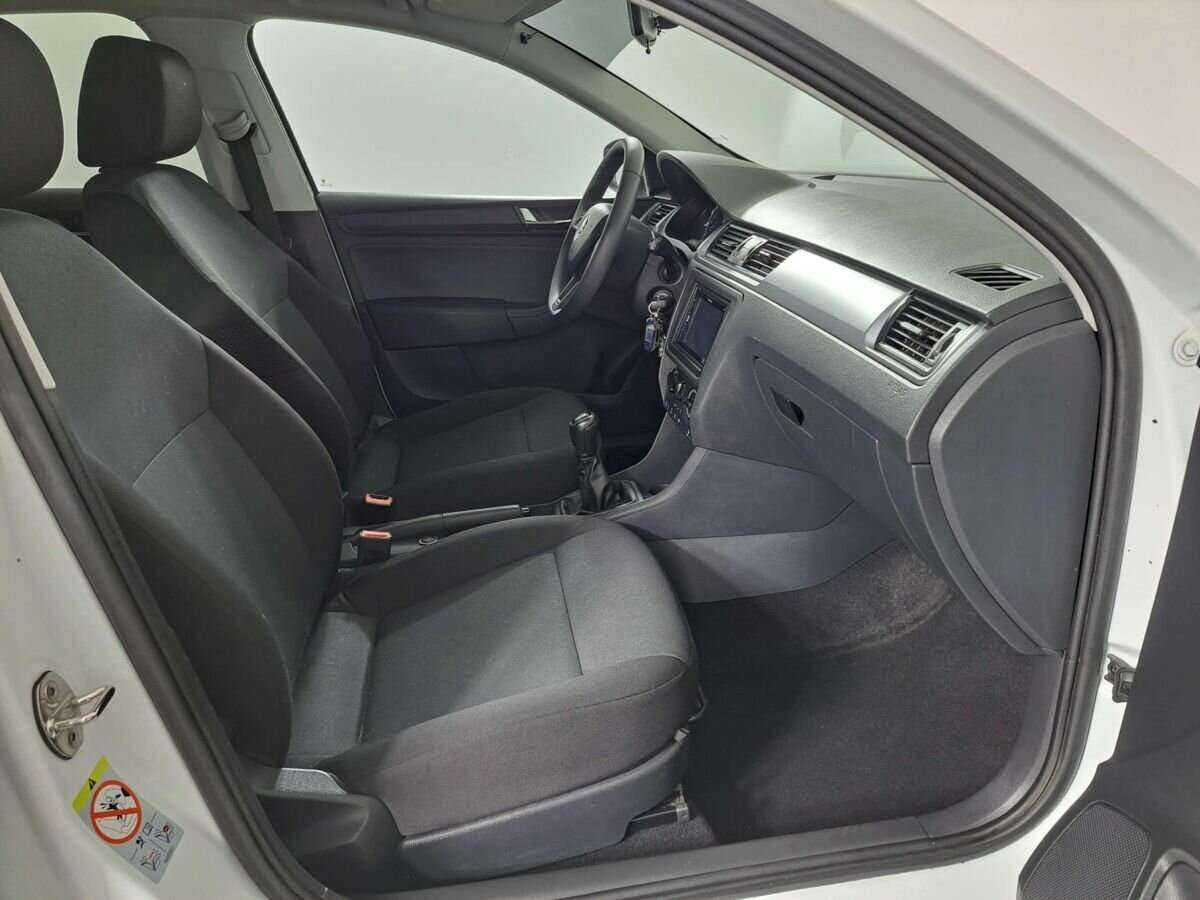 Б/У Шкода Рапид 2017 года. Фото: #10