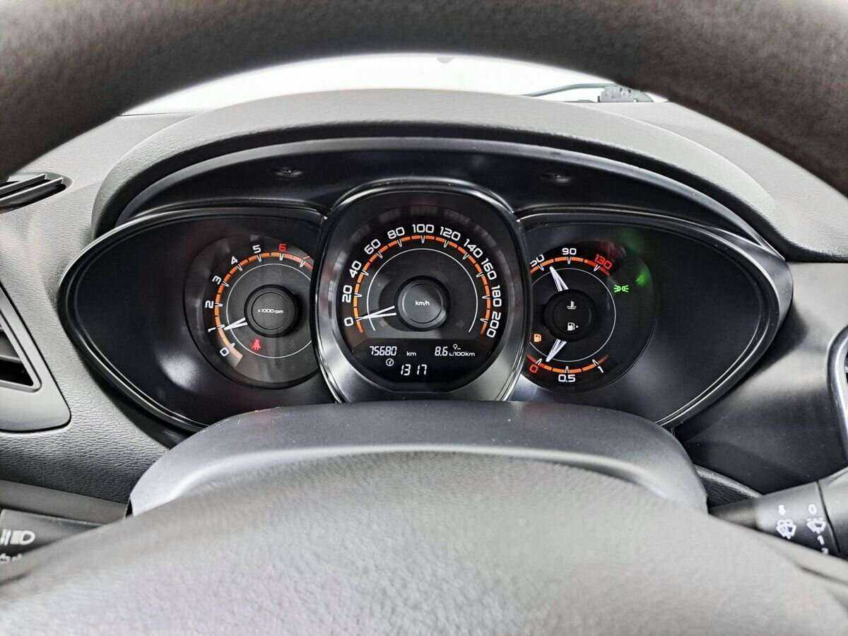 Б/У Лада (ВАЗ) Веста 2017 года. Фото: #10