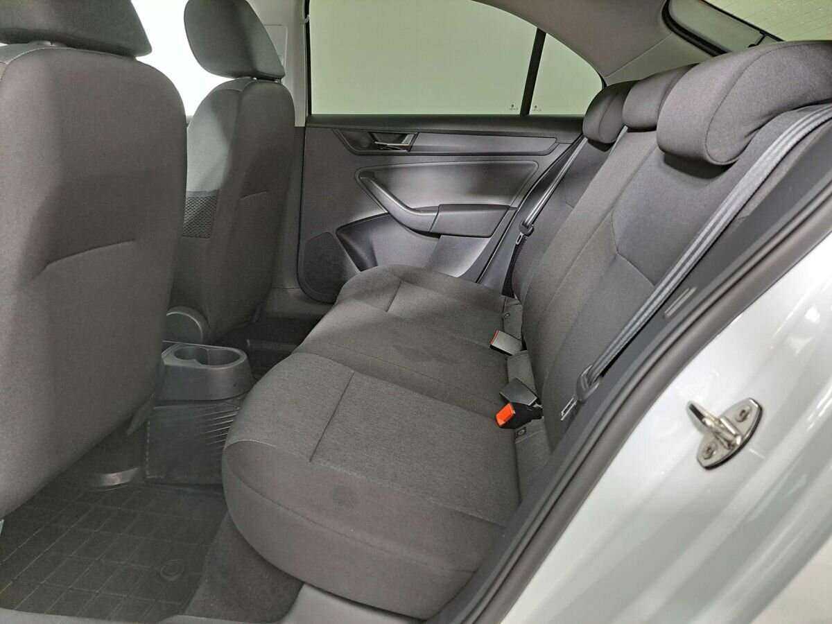 Б/У Шкода Рапид 2018 года. Фото: #9