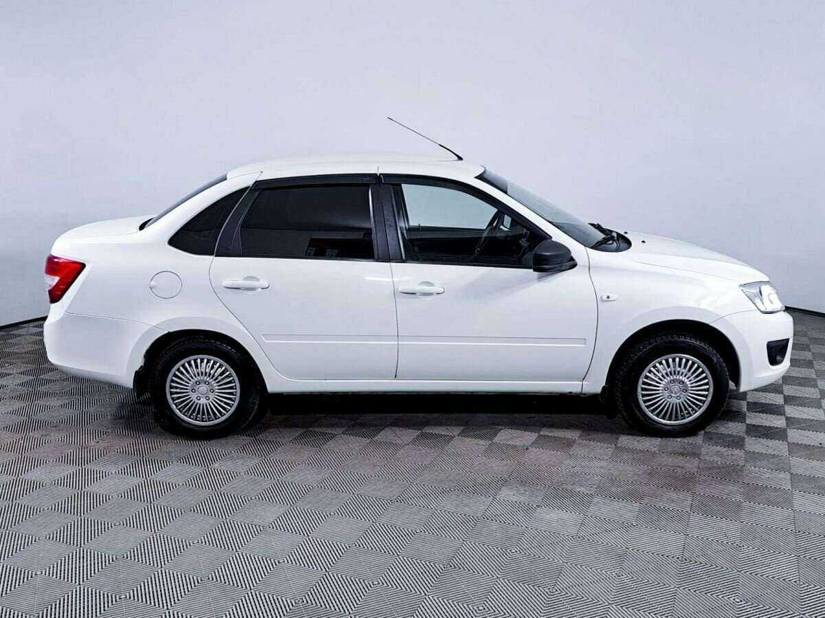 Б/У Лада (ВАЗ) Гранта 2018 года. Фото: #3