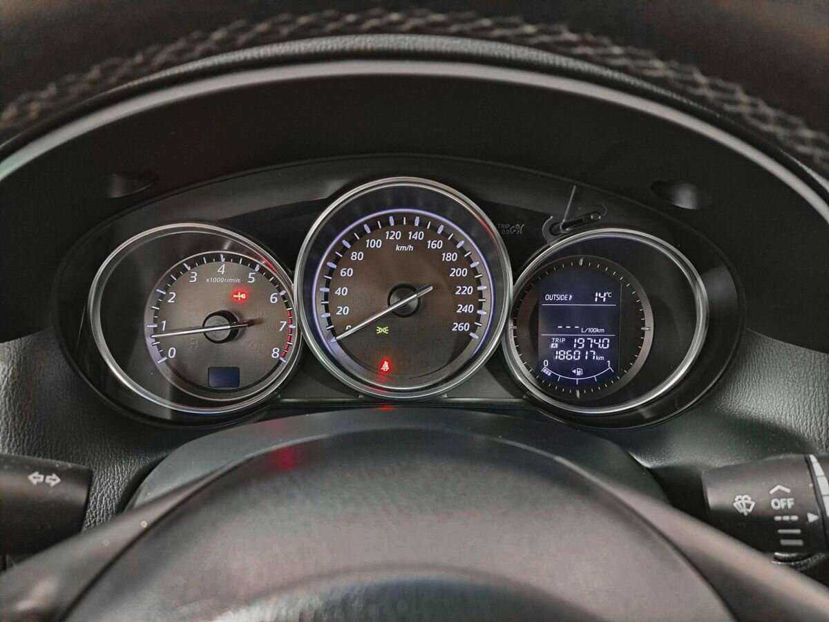 Б/У Мазда Ц-Икс-5 2012 года. Фото: #10