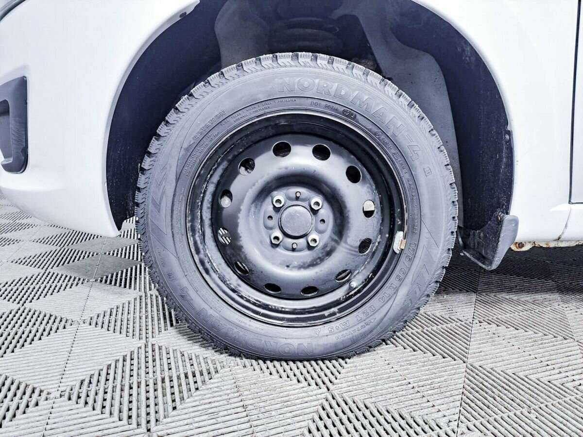 Б/У Лада (ВАЗ) Калина 2013 года. Фото: #17