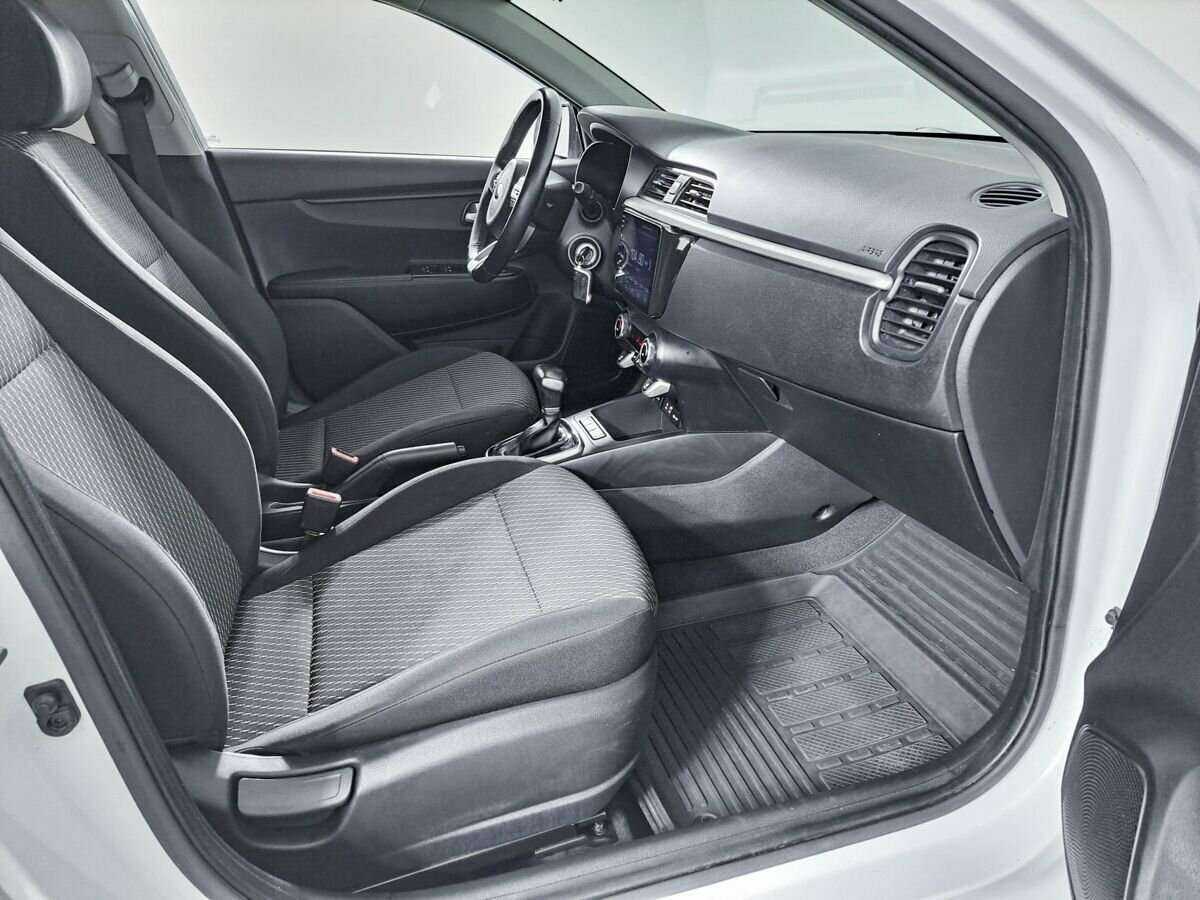 Б/У Киа Рио 2017 года. Фото: #10