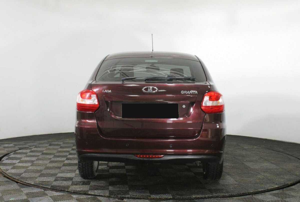 Б/У Лада (ВАЗ) Гранта 2015 года. Фото: #4