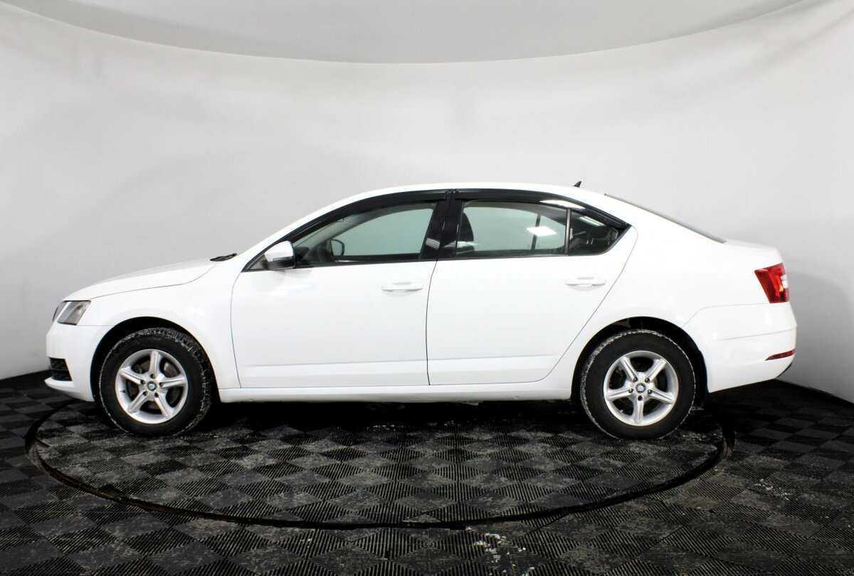 Б/У Шкода Октавия 2017 года. Фото: #7