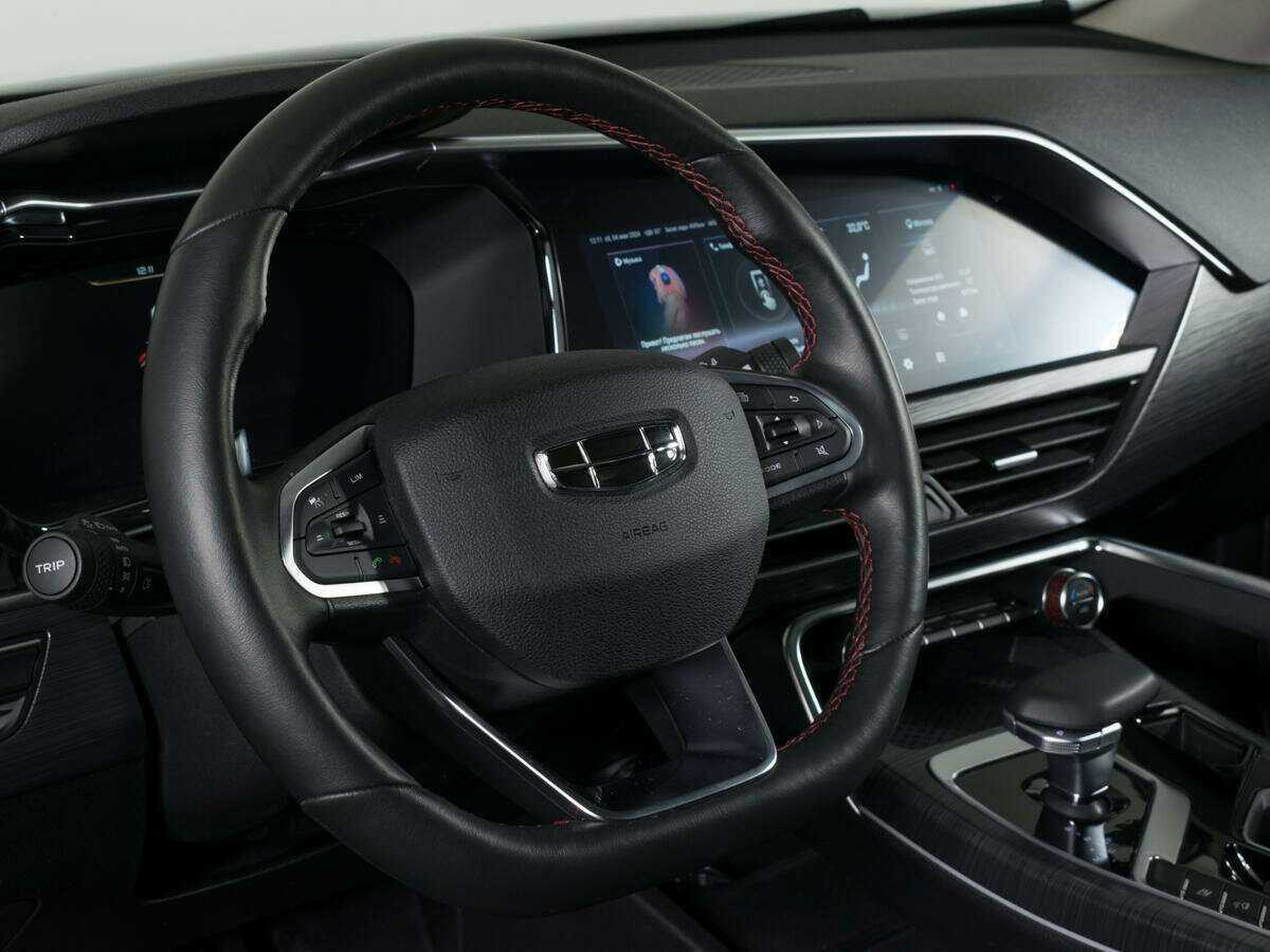 Geely Tugella 2022 года с пробегом. Фото: #11