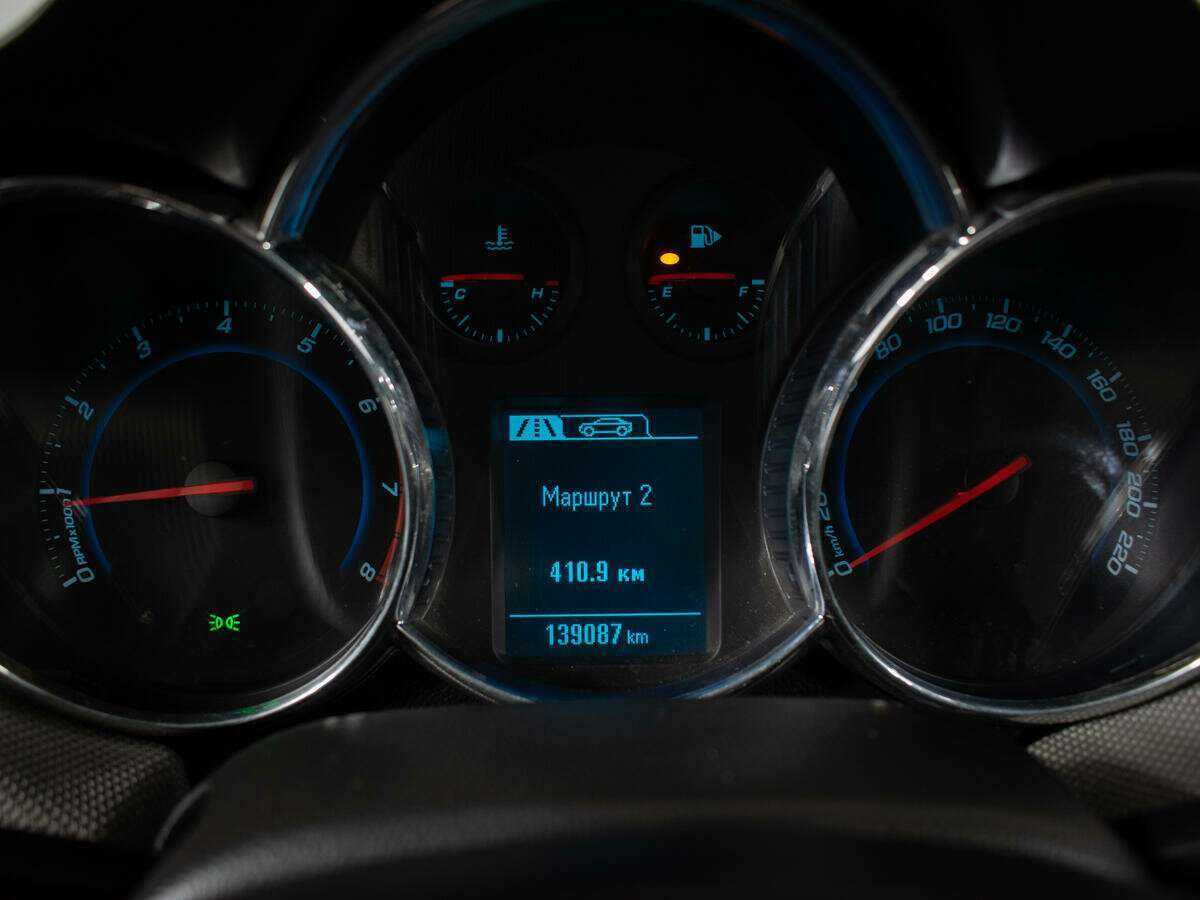 Б/У Шевроле Круз 2013 года. Фото: #8