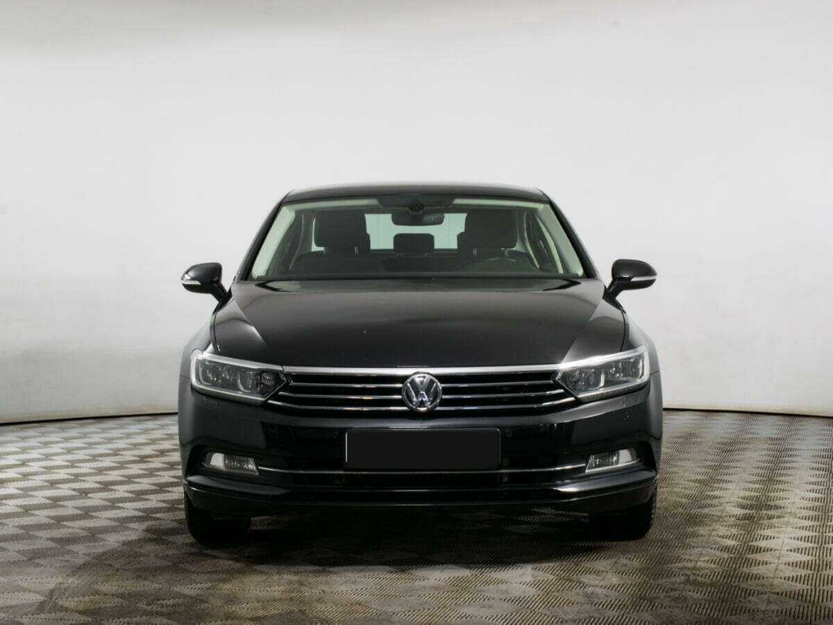 Volkswagen Passat 2017 года с пробегом. Фото: #1