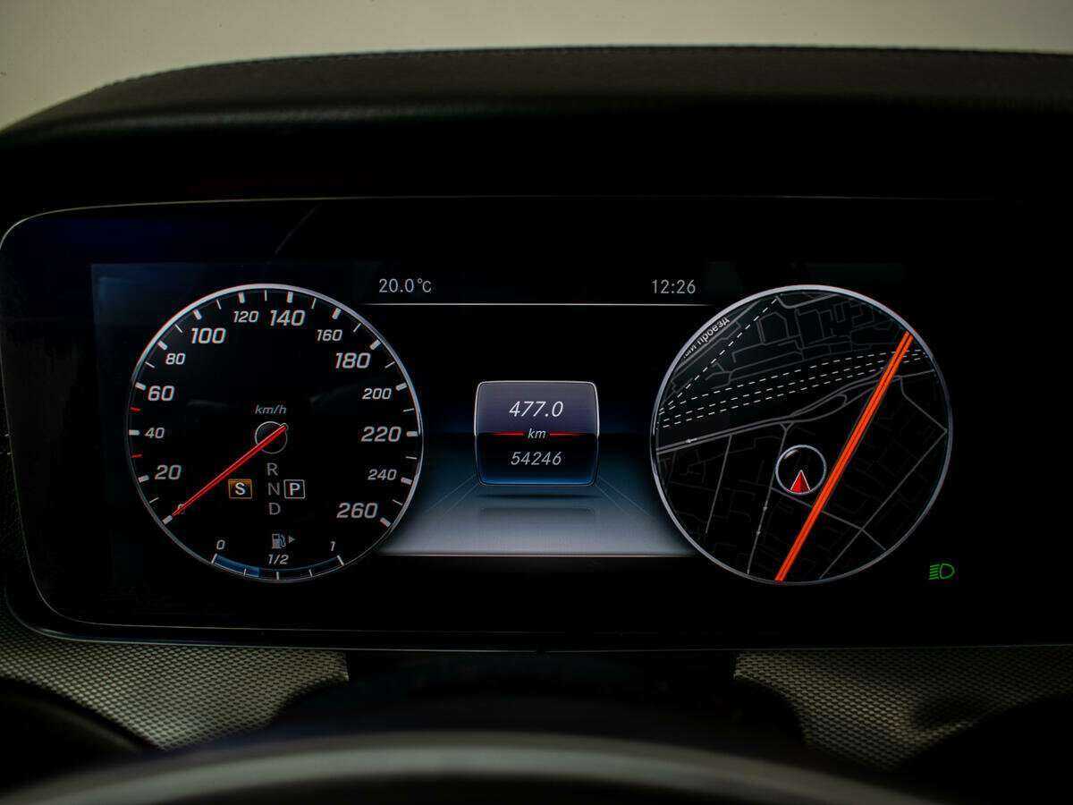 Mercedes-Benz E-Класс 2016 года с пробегом. Фото: #9