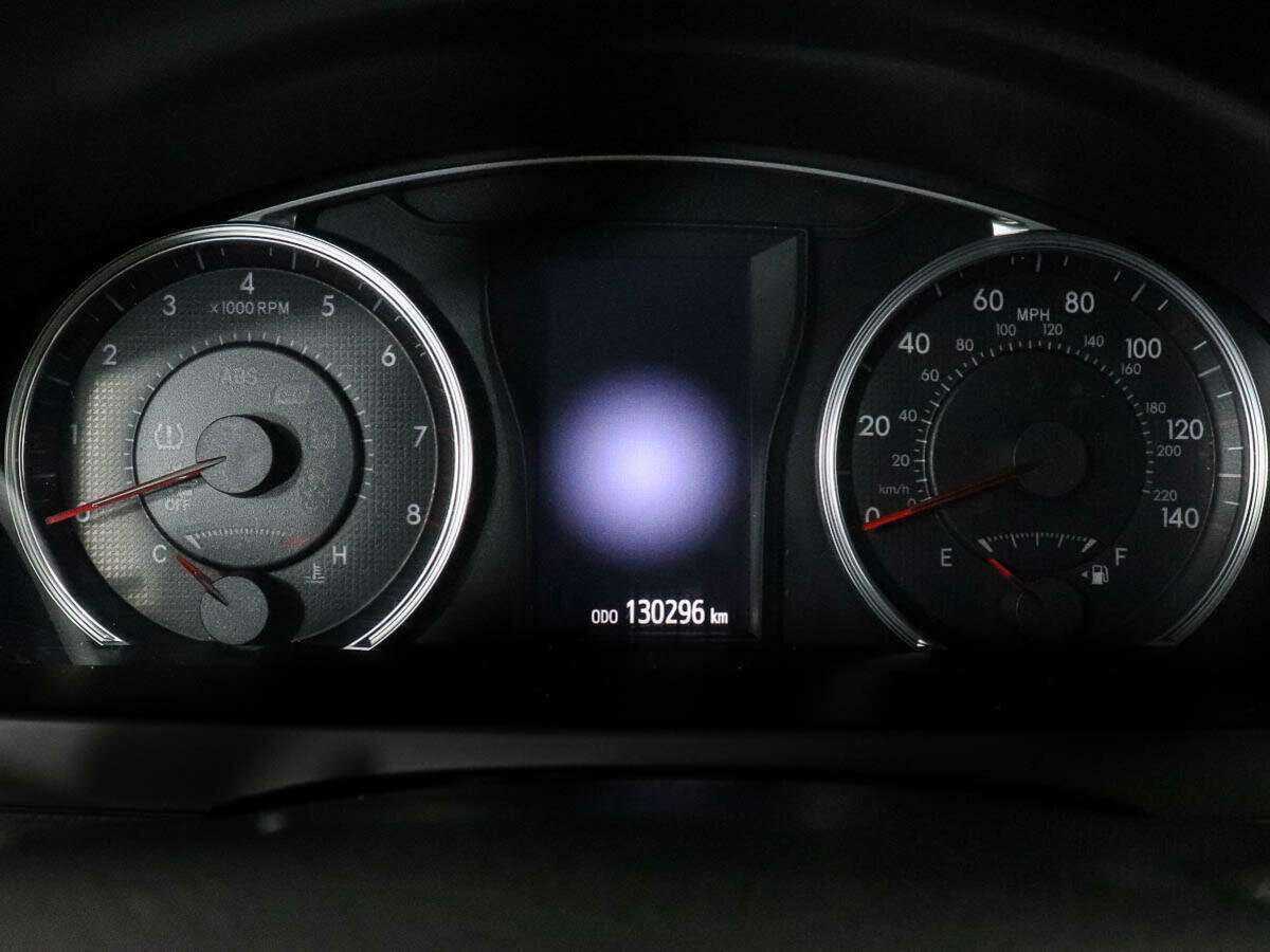 Б/У Тойота Камри 2014 года. Фото: #7