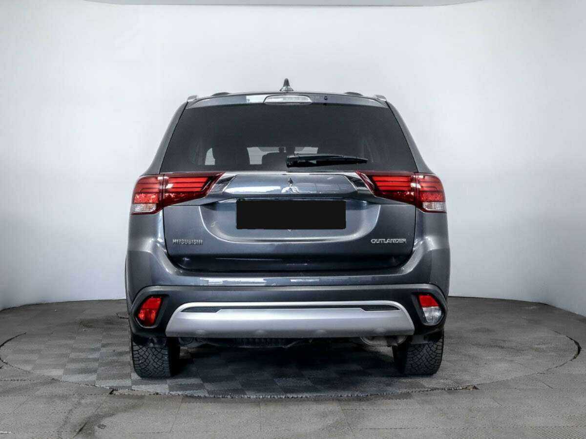 Mitsubishi Outlander 2018 года с пробегом. Фото: #4