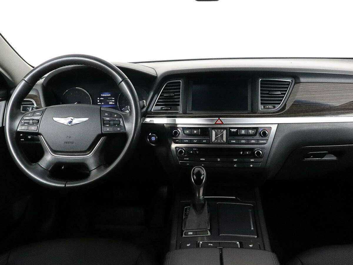 Hyundai Genesis 2015 года с пробегом. Фото: #9