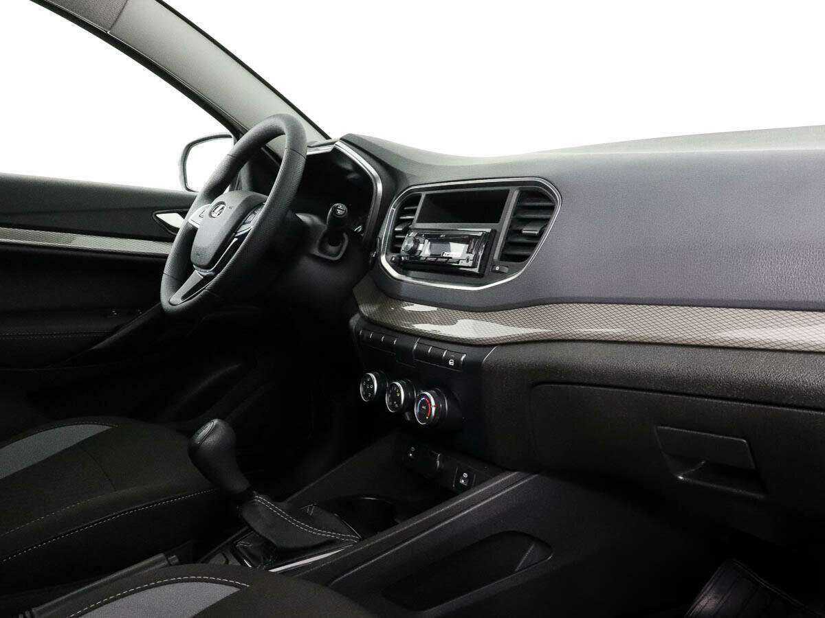 Lada (ВАЗ) Vesta 2023 года с пробегом. Фото: #5