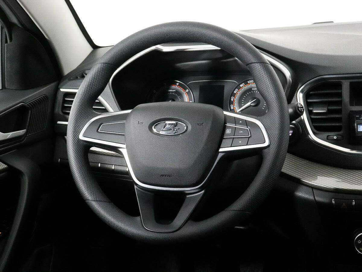 Lada (ВАЗ) Vesta 2023 года с пробегом. Фото: #10