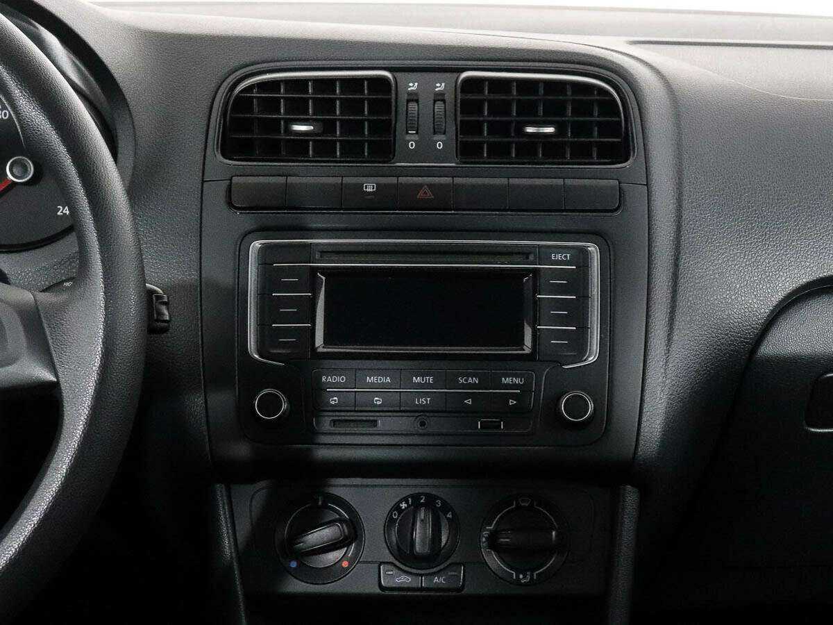 Б/У Фольксваген Поло 2015 года. Фото: #9