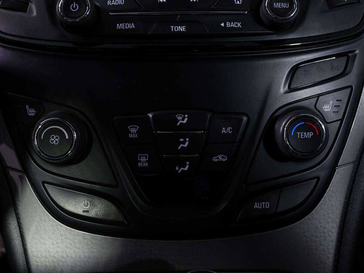 Б/У Опель Инсигния 2014 года. Фото: #15