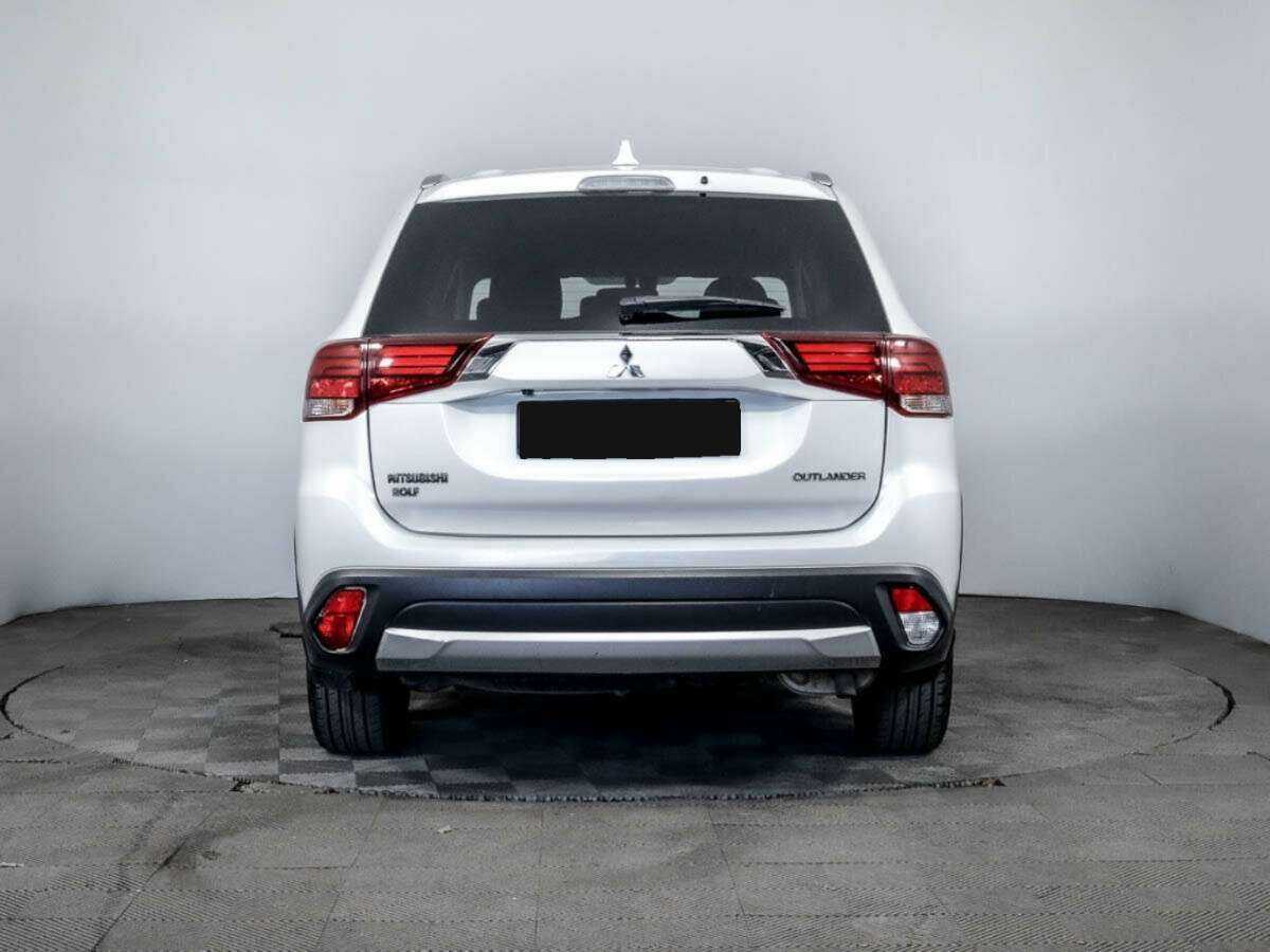Mitsubishi Outlander 2018 года с пробегом. Фото: #4