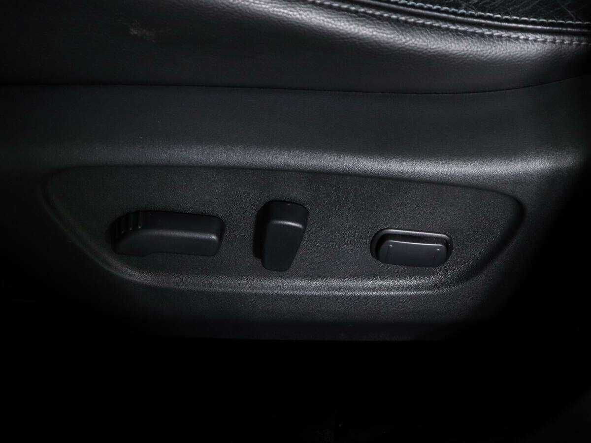 Б/У Ниссан Икс-Трейл 2015 года. Фото: #17