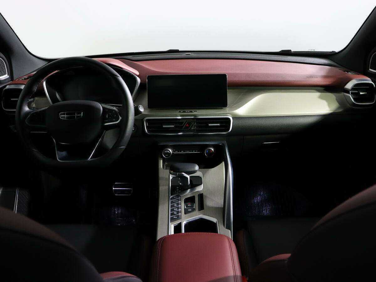 Geely Coolray 2023 года с пробегом. Фото: #11