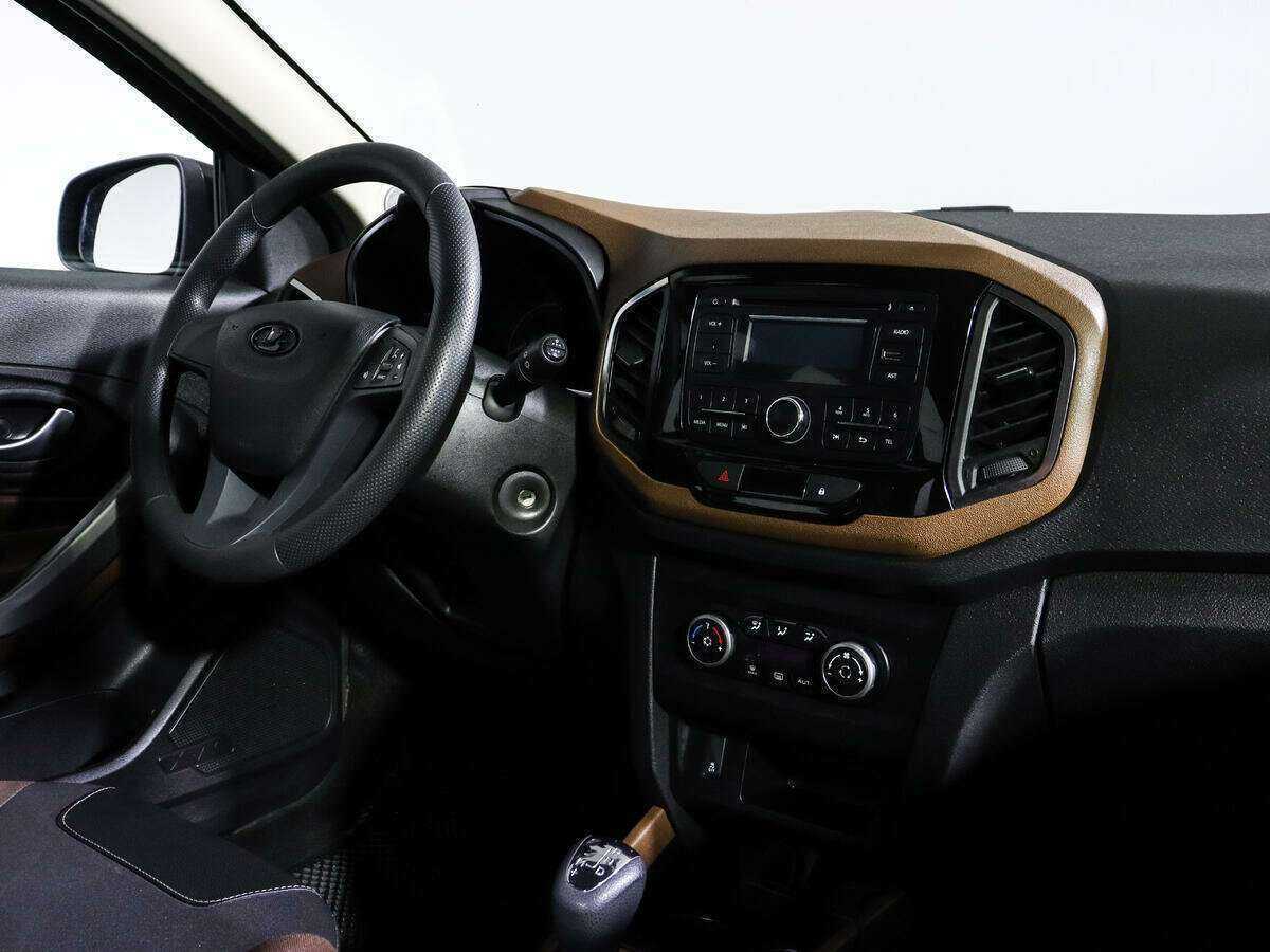 Б/У Лада (ВАЗ) ИКСРЭЙ 2017 года. Фото: #8