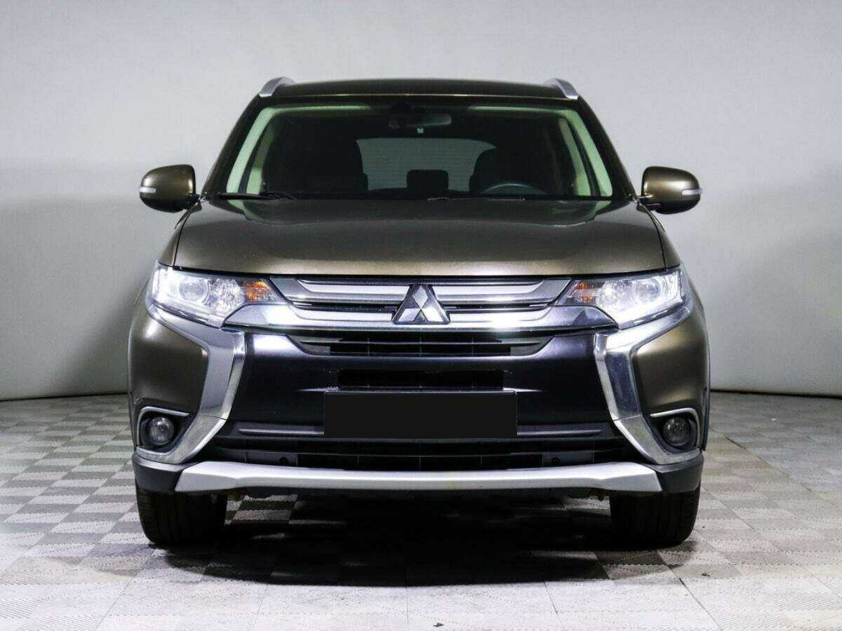 Mitsubishi Outlander 2018 года с пробегом. Фото: #1