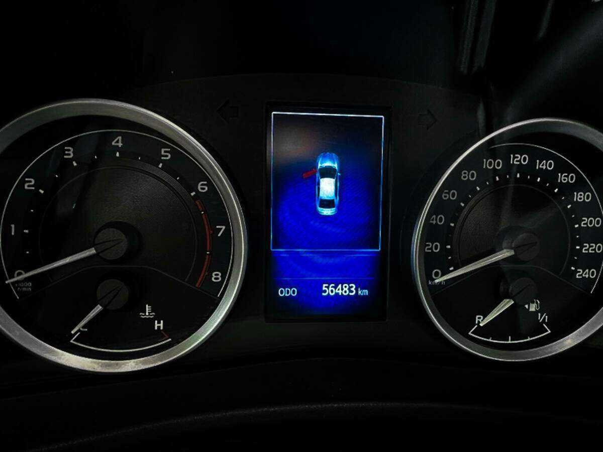 Б/У Тойота Королла 2018 года. Фото: #7