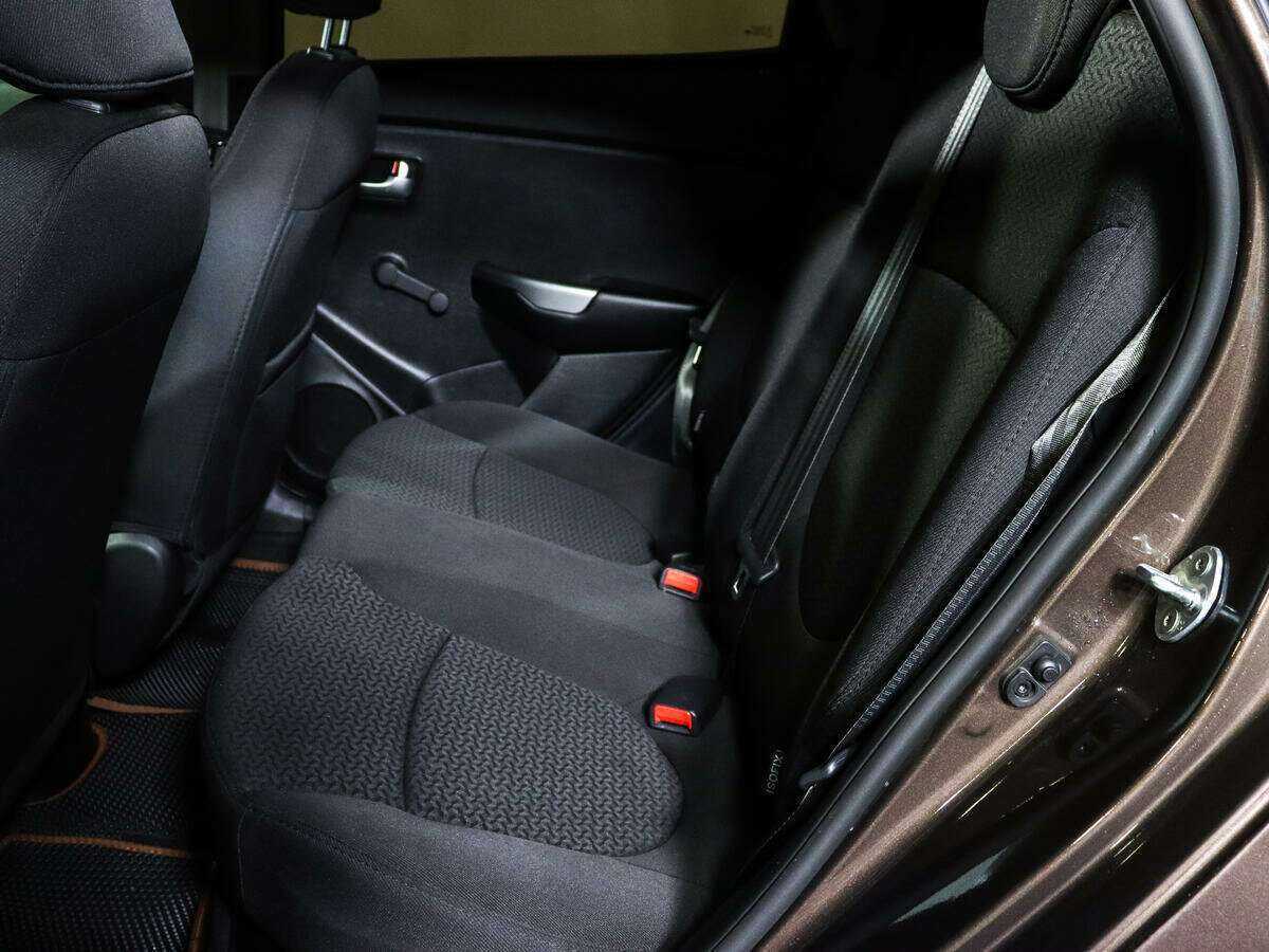 Б/У Киа Рио 2016 года. Фото: #7