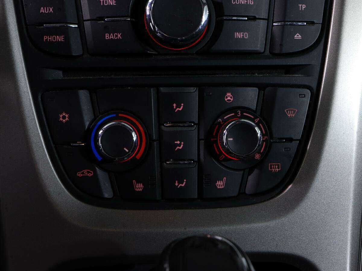 Б/У Опель Астра 2012 года. Фото: #15